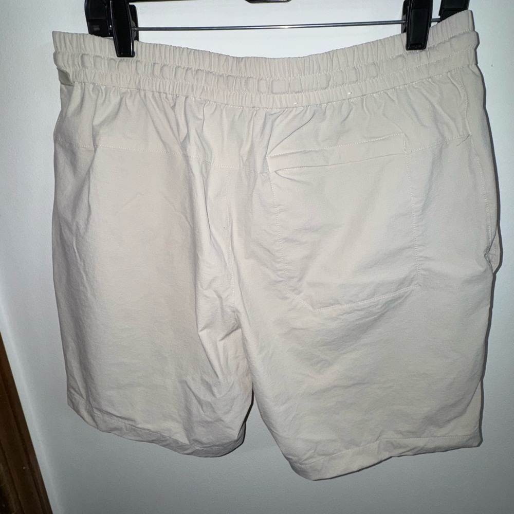 Lululemon Men's Casual Drawstring Shorts - Cream - Picture 2 of 4
